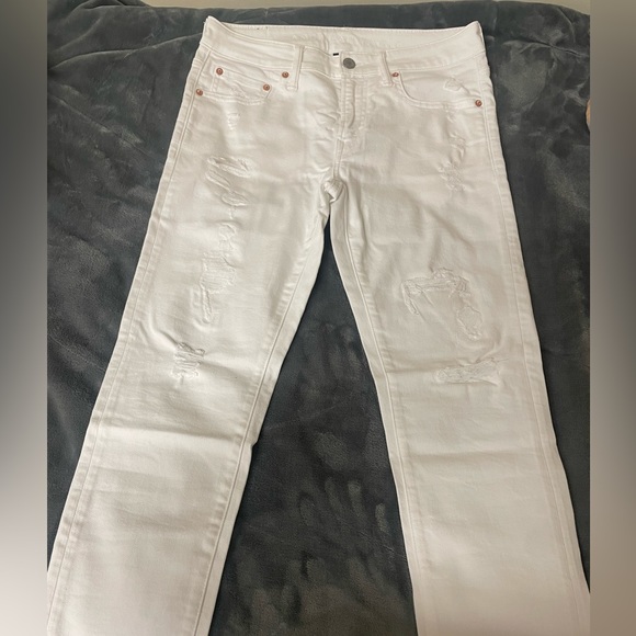 Ripped White American Eagle Skinny Jeans - Picture 3 of 4